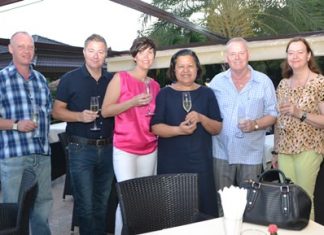 Gudmund Eiksund (2nd right) together with his lovely daughter Jeannette (3rd left) and son-in-law Ronny Heltne (2nd left) played hosts to Alvi Sinthvanik (3rd right) and Helle Rantsen, president of the PILC.